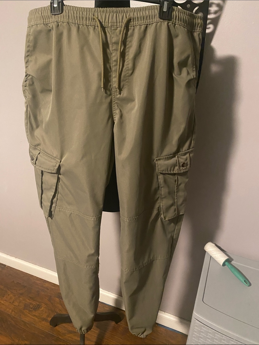 Men's Olive Cargo Jogger Pants with Drawstring Waist